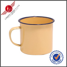 Taza de esmalte sin etiqueta